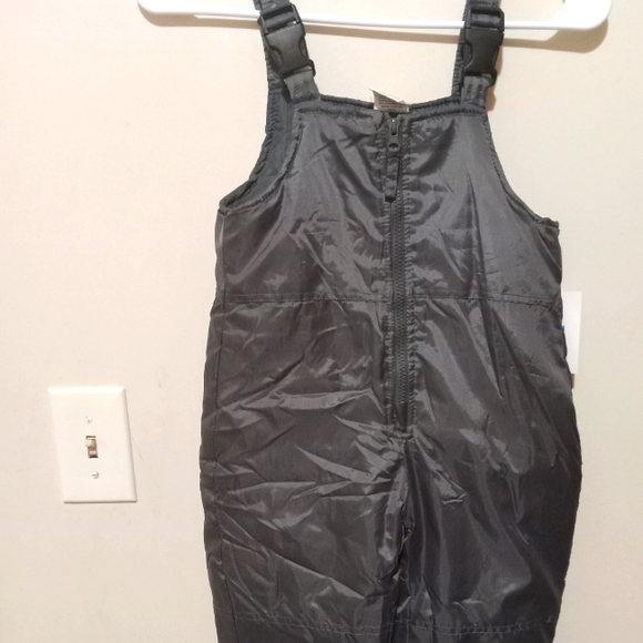 studio 3 Other - Boys snow suit bottoms size 7